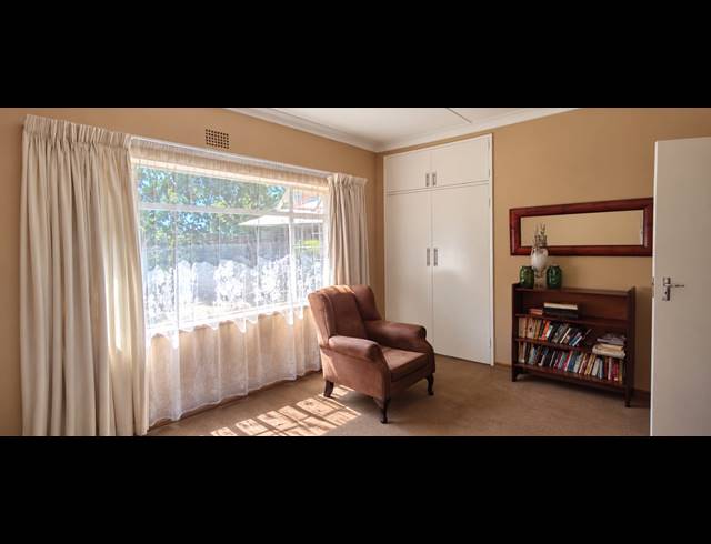 3 BEDROOM HOUSE FOR SALE IN ROTHDENE